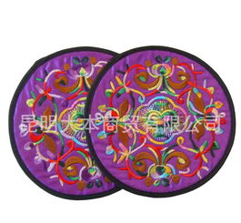 手工民俗風(fēng)之美 云南民族風(fēng)繡花布藝杯墊與餐墊的魅力（規(guī)格 一對(duì)by001）